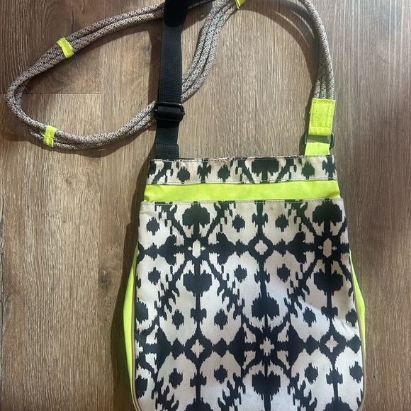 Kavu crossbody purse - Picture 3 of 5